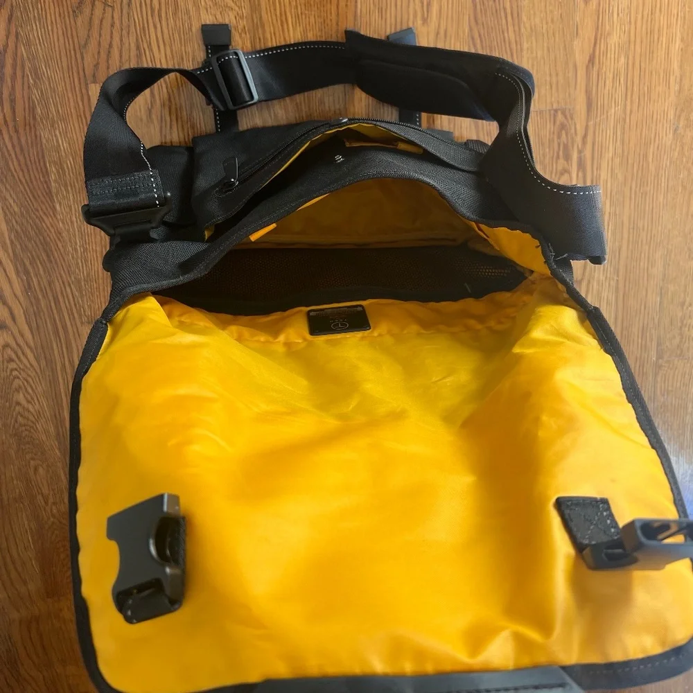 Tumi Tech Messenger Bag - 57012D
